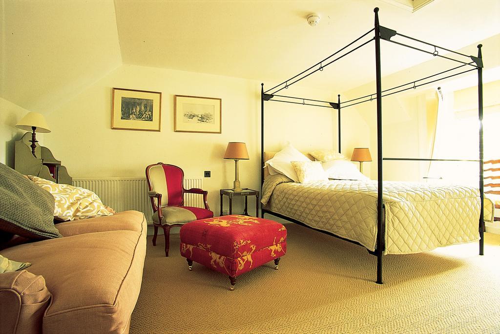 The Royal Hotel Comrie Room photo